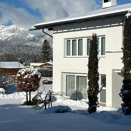 Apartment Stilvolle Gartenwohnung Zum Wohlfuehlen
